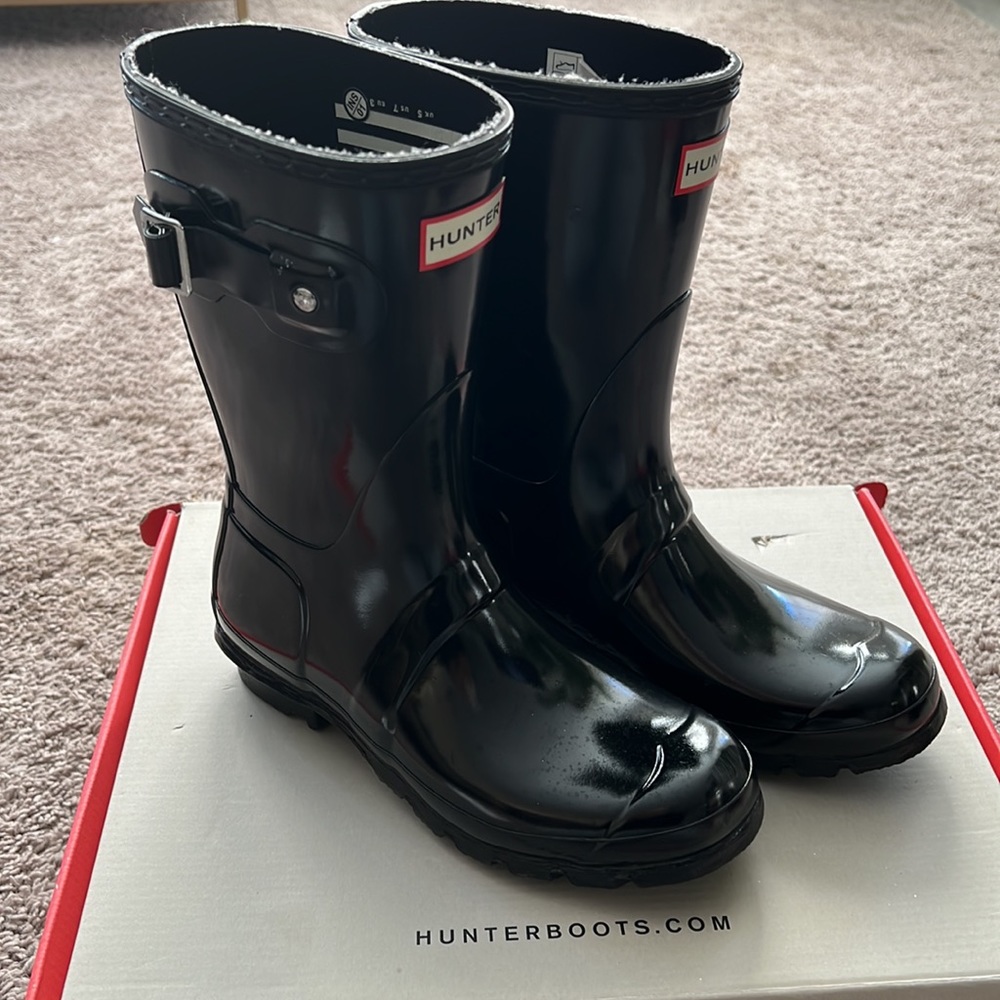 Short Glossy Black Hunter Boots